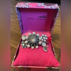 Betsey Johnson Flower Bangle Bracelet